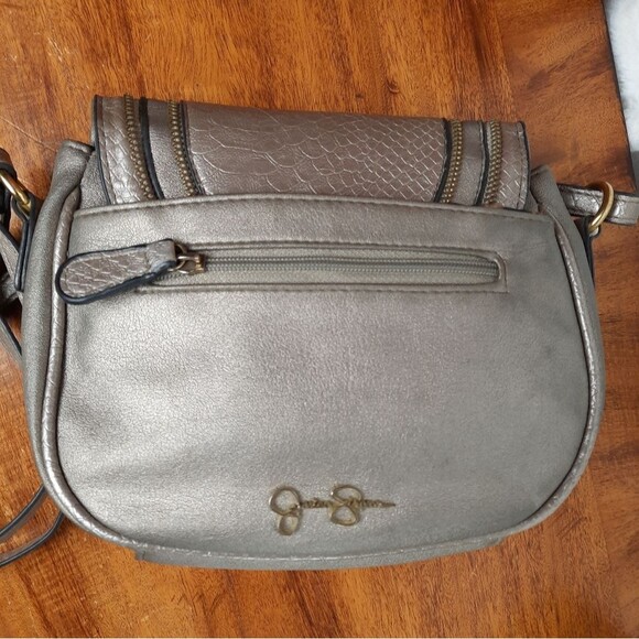 Jessica Simpson Shimmering Silver Snakeskin Evening Crossbody Bag - Picture 3 of 12